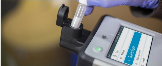 Agilent Vaya Raman 분광기를 사용한 지질 및 비지질 부형제의 분석